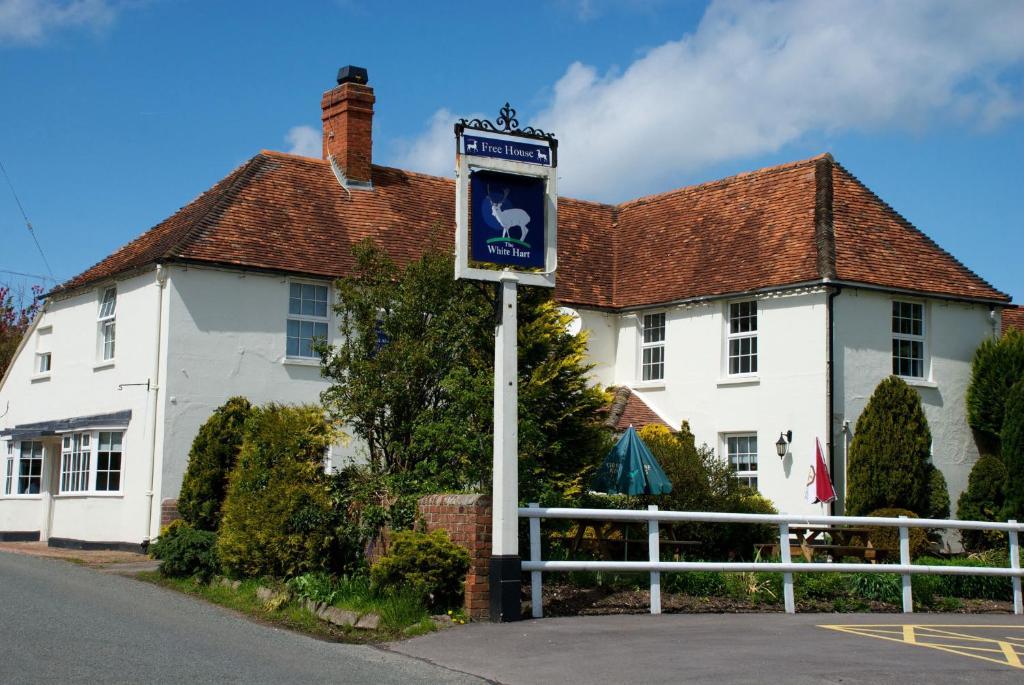 ניוברי The White Hart Inn מראה חיצוני תמונה