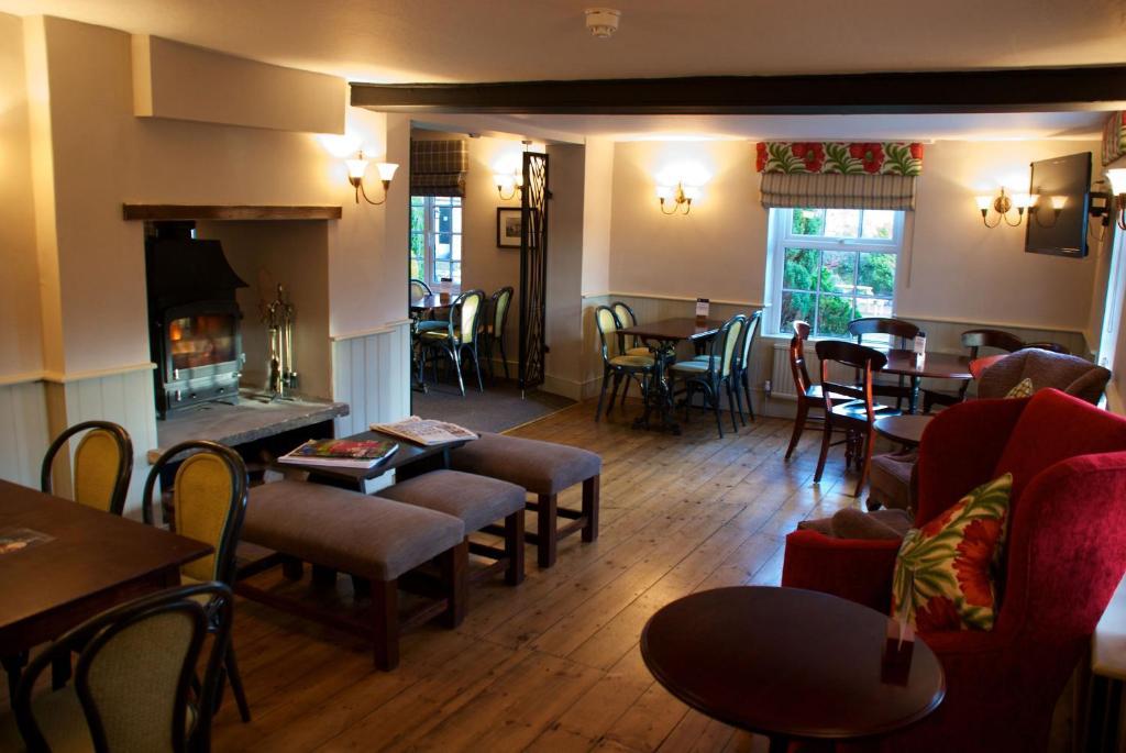 ניוברי The White Hart Inn מראה חיצוני תמונה