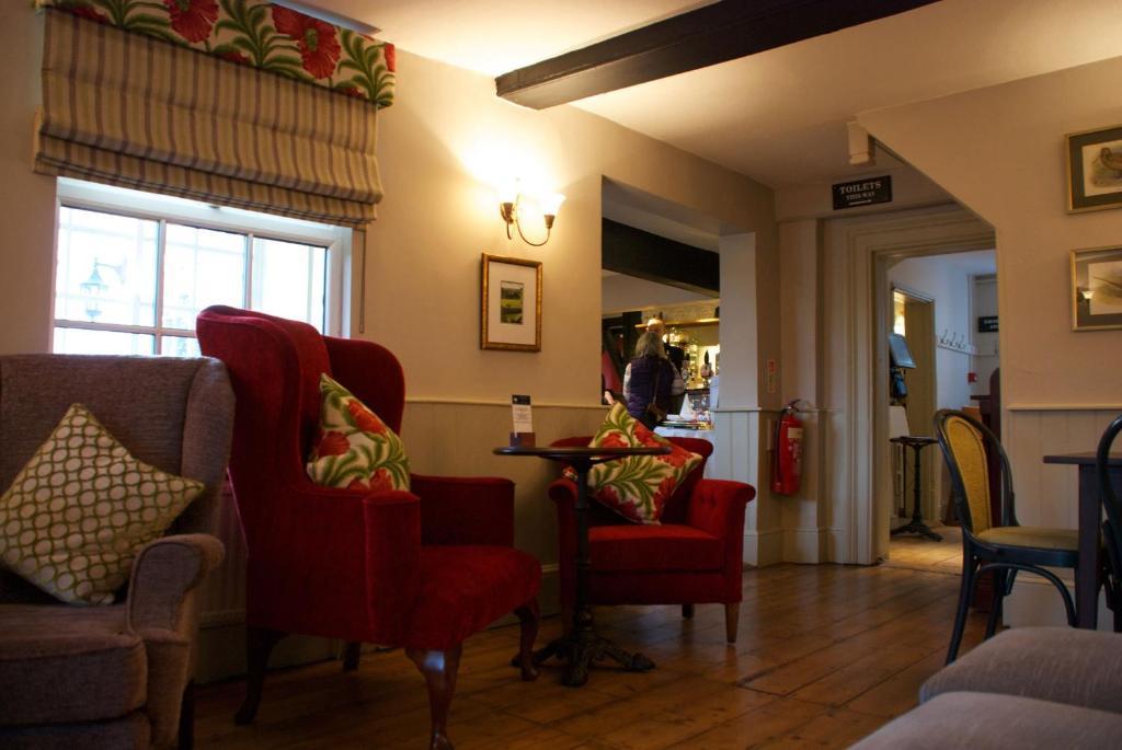 ניוברי The White Hart Inn מראה חיצוני תמונה