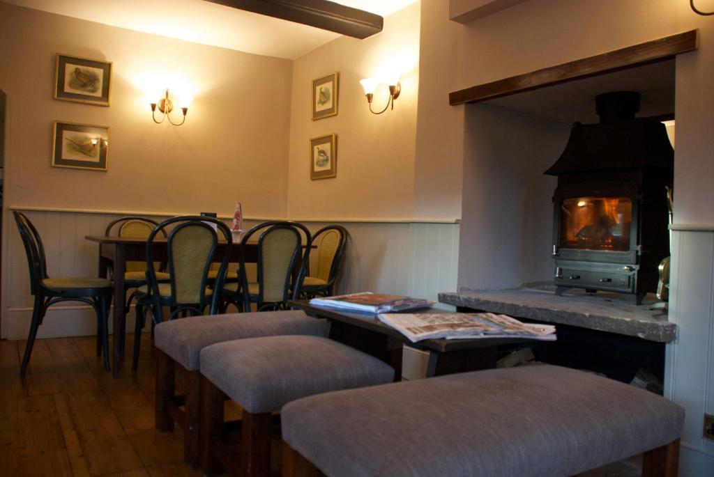 ניוברי The White Hart Inn מראה חיצוני תמונה