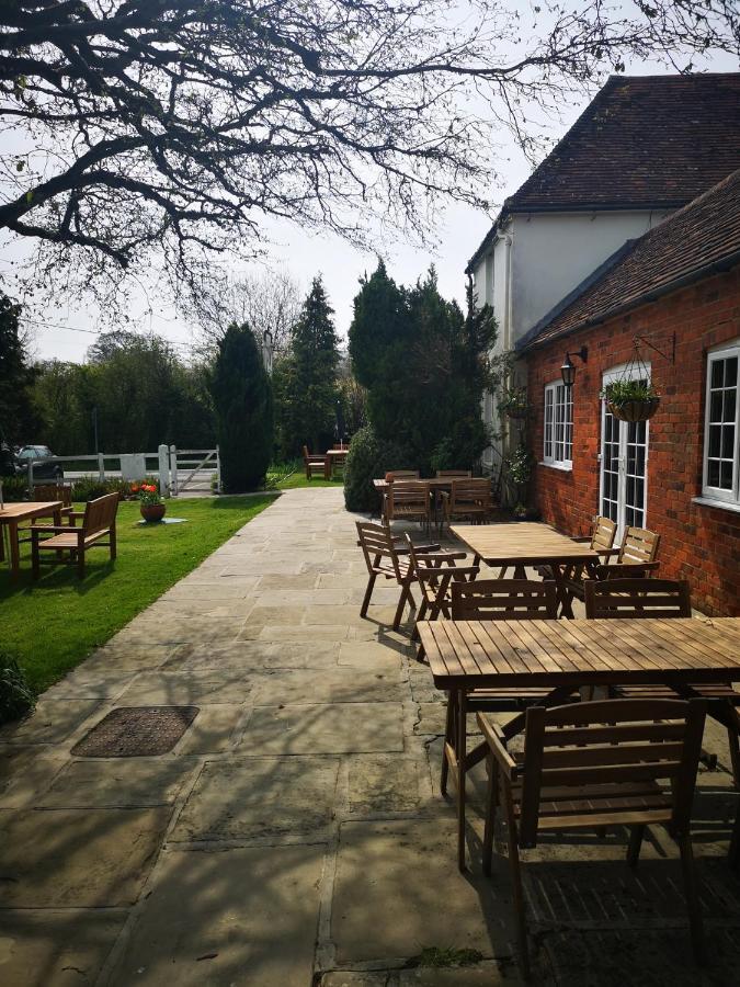 ניוברי The White Hart Inn מראה חיצוני תמונה